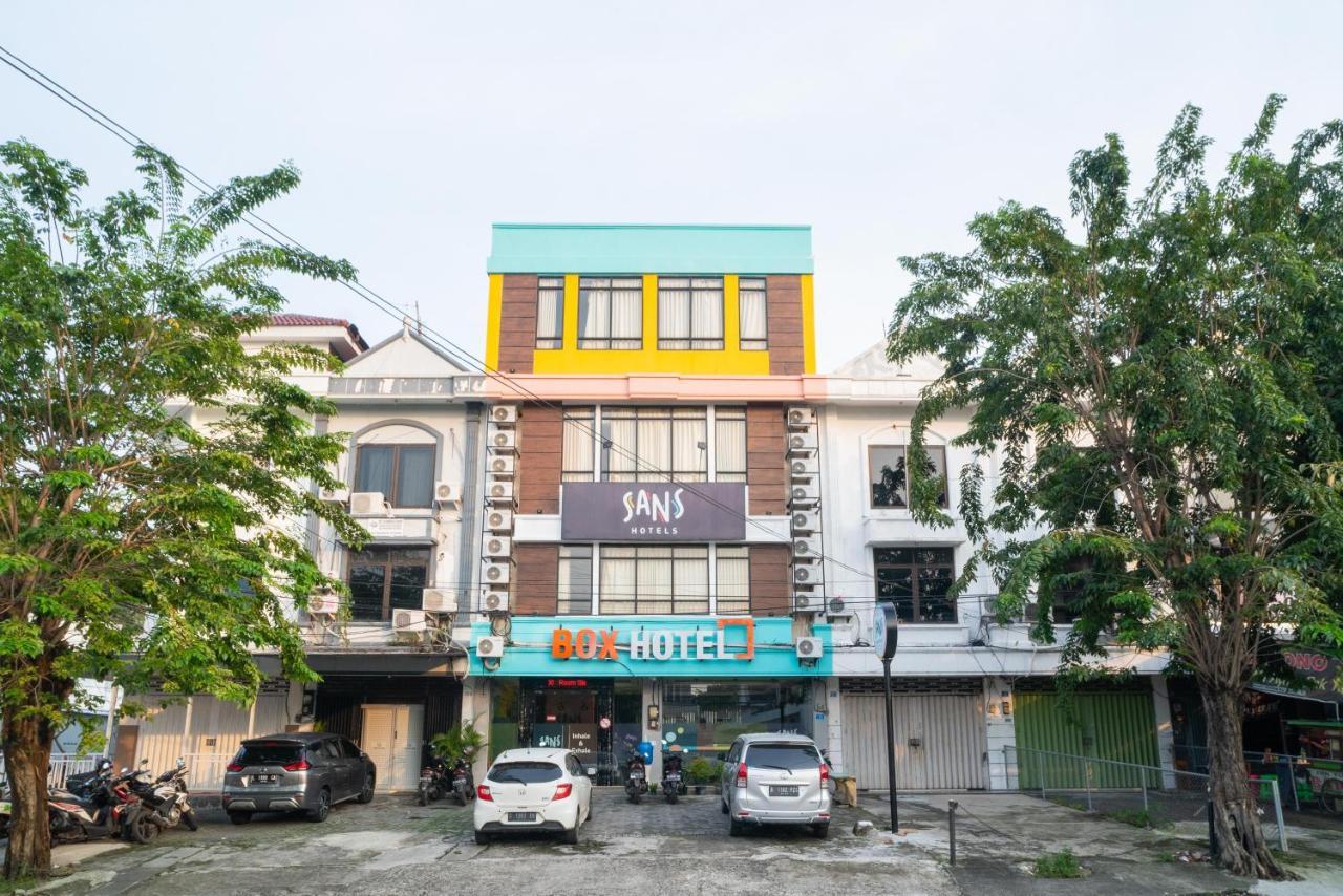 Sans Hotel Kupang Indah Surabaya By Reddoorz Екстер'єр фото
