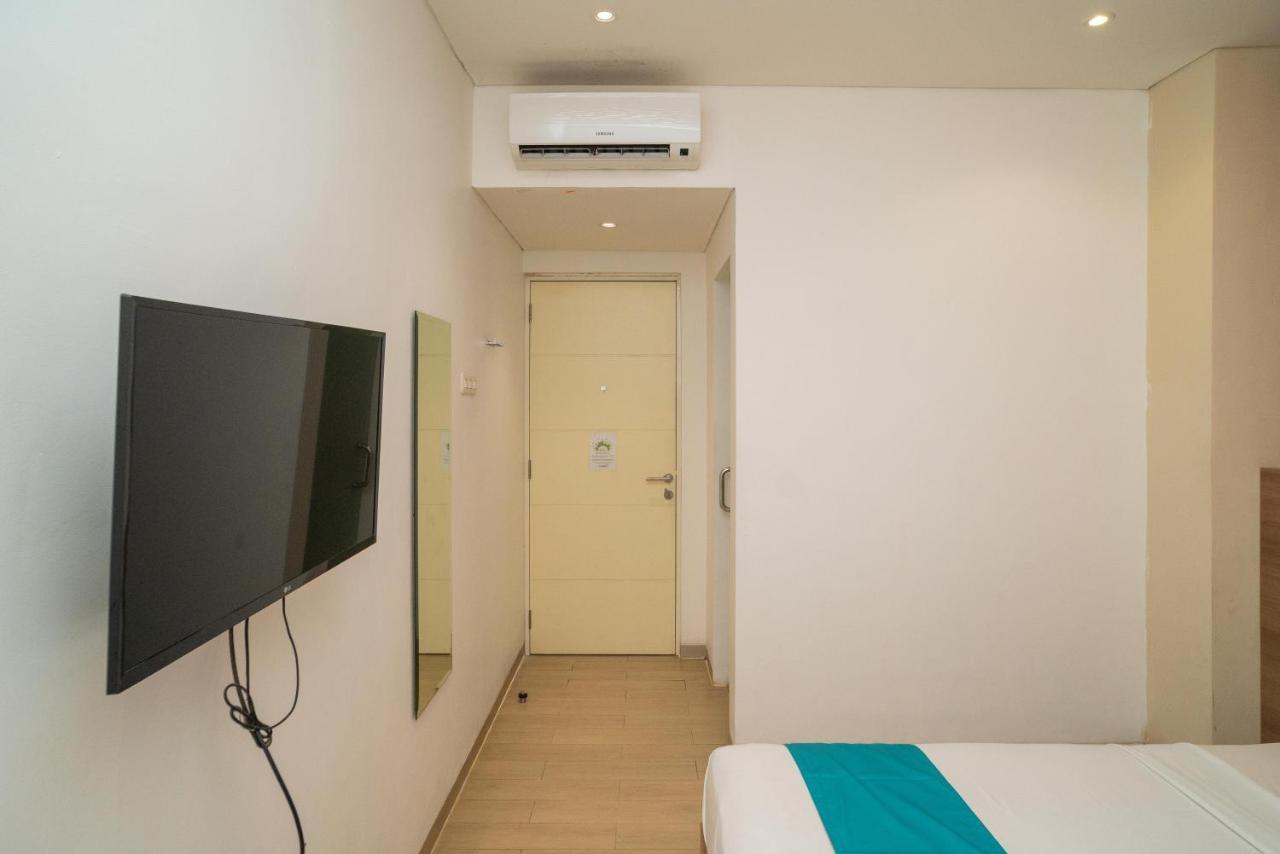 Sans Hotel Kupang Indah Surabaya By Reddoorz Екстер'єр фото