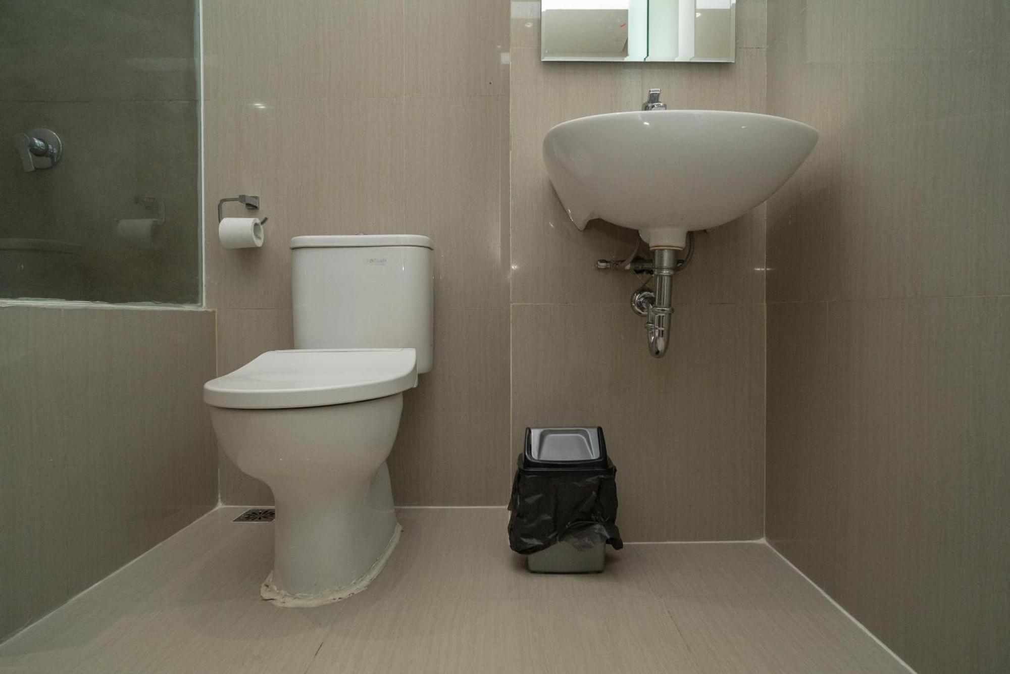 Sans Hotel Kupang Indah Surabaya By Reddoorz Екстер'єр фото